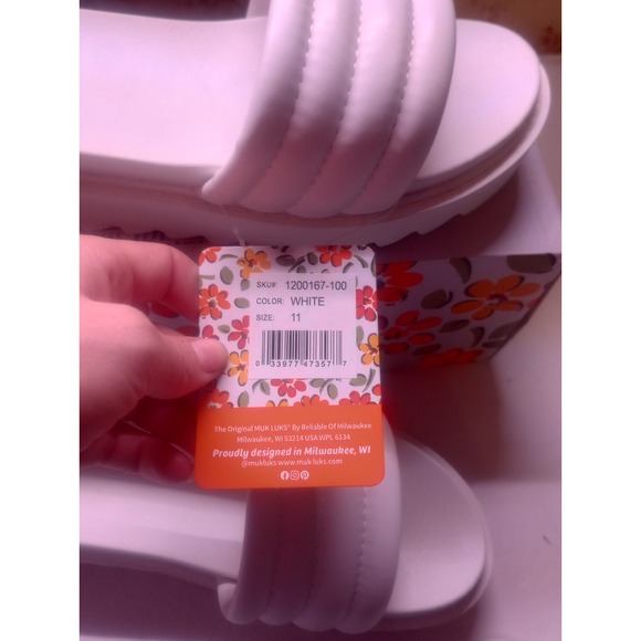 MUK LUKS WOMENS SANDALS US 11 WHITE SUN CATCHER FAUX LEATHER SINGLE‎ STRAP NIB - Picture 5 of 8